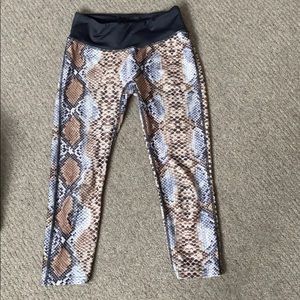 Prism Sport snakeskin Capri leggings